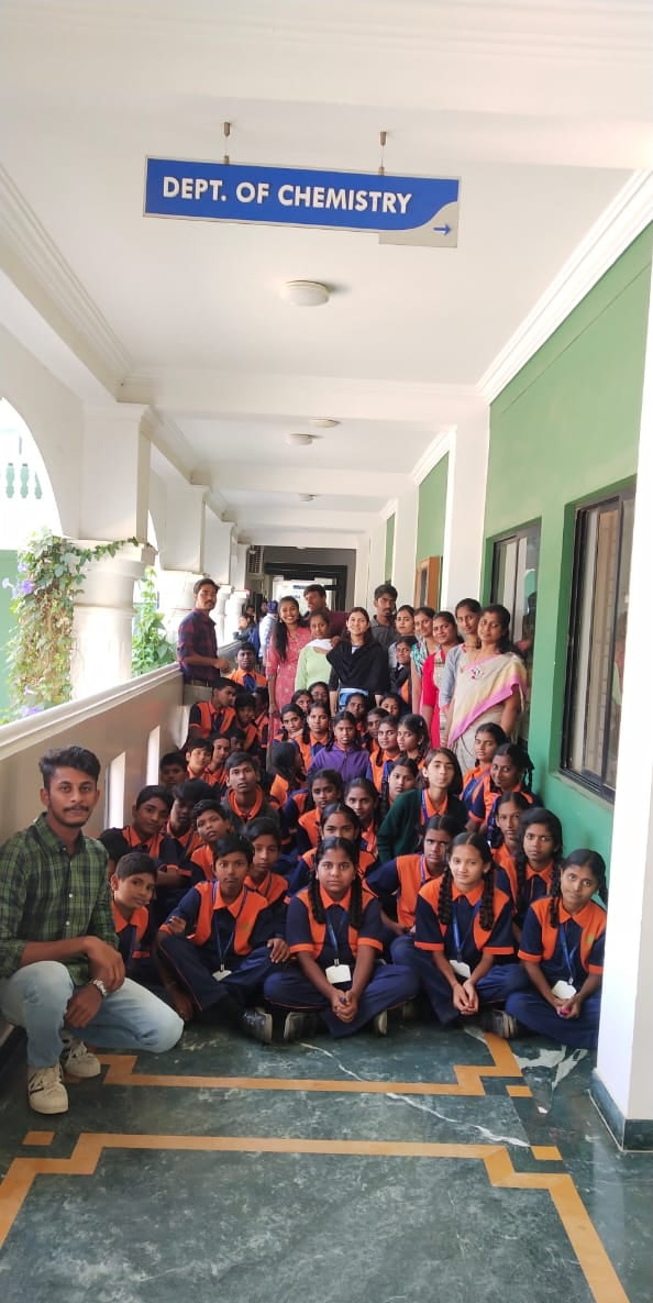 Manu with the student cohort he taught at the Banyan School, gathered in a school corridor